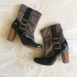 LONDON UNDERGROUND Ankle Booties